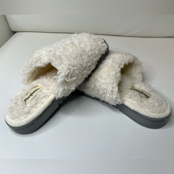New Dearfoams Slippers - Picture 1 of 4